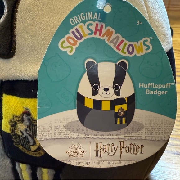NWT Original Squishmallows Harry Potter Hogwarts House HUFFLEPUFF BADGER 8" - Picture 7 of 7